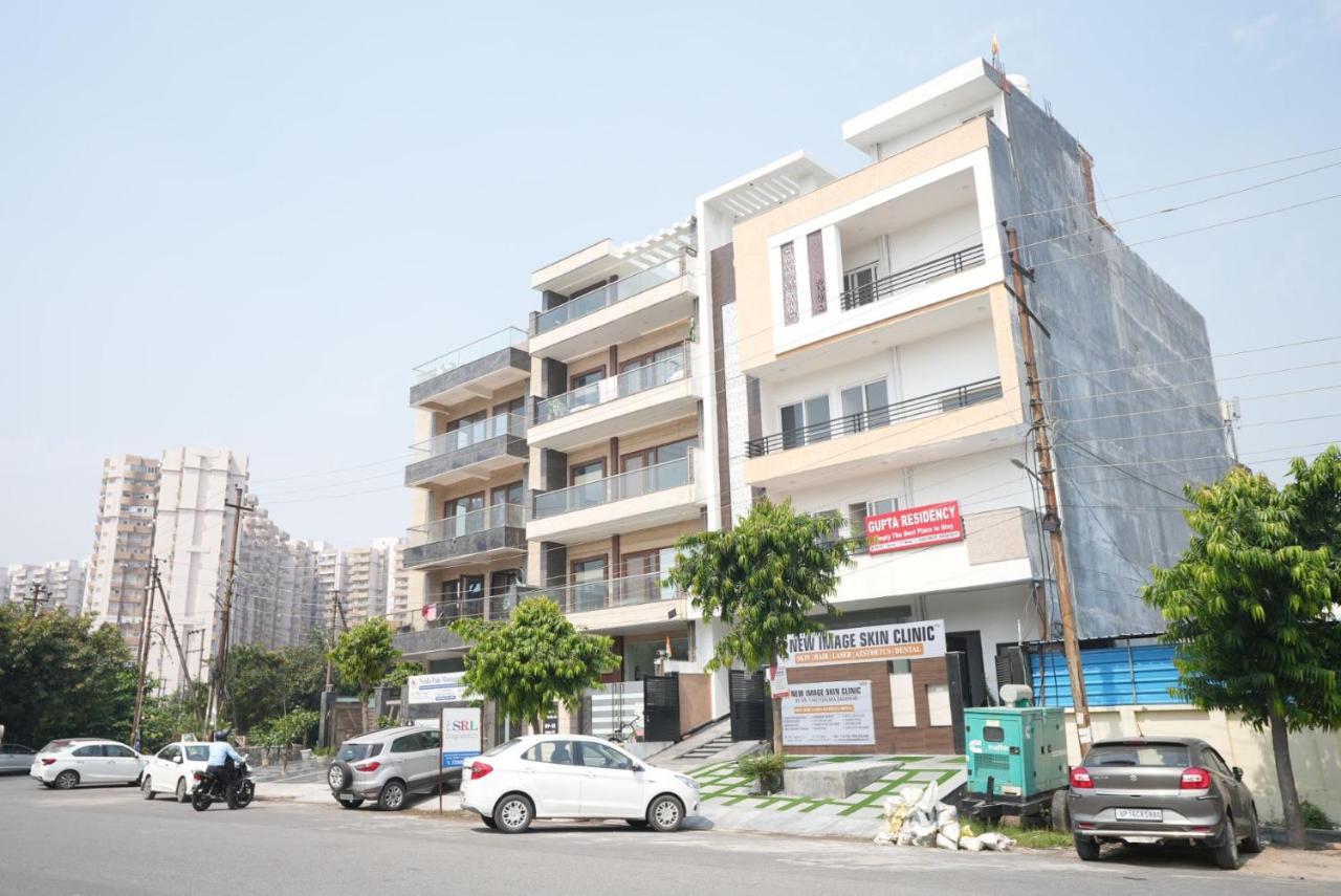 Gupta Residency Near Ajnara Heritage Noida Exterior foto