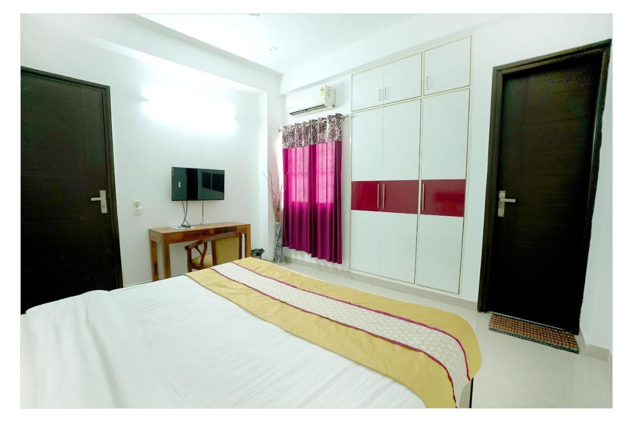 Gupta Residency Near Ajnara Heritage Noida Exterior foto